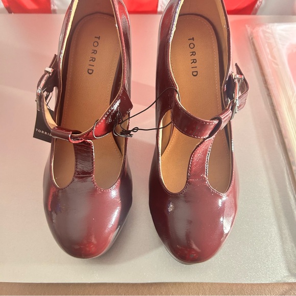 Torrid women’s 9.5 Elegant Burgundy Mary Jane Heels NWT - Picture 10 of 10